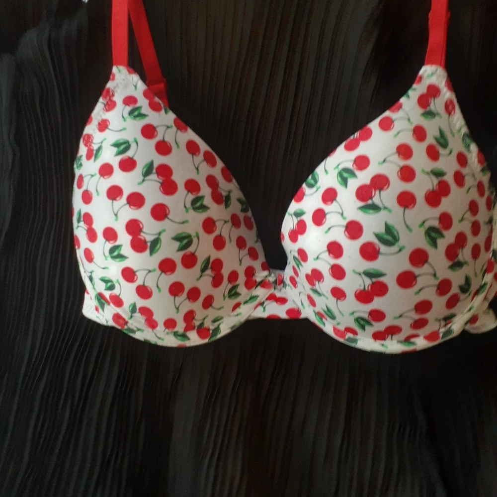 Cherry printed bra